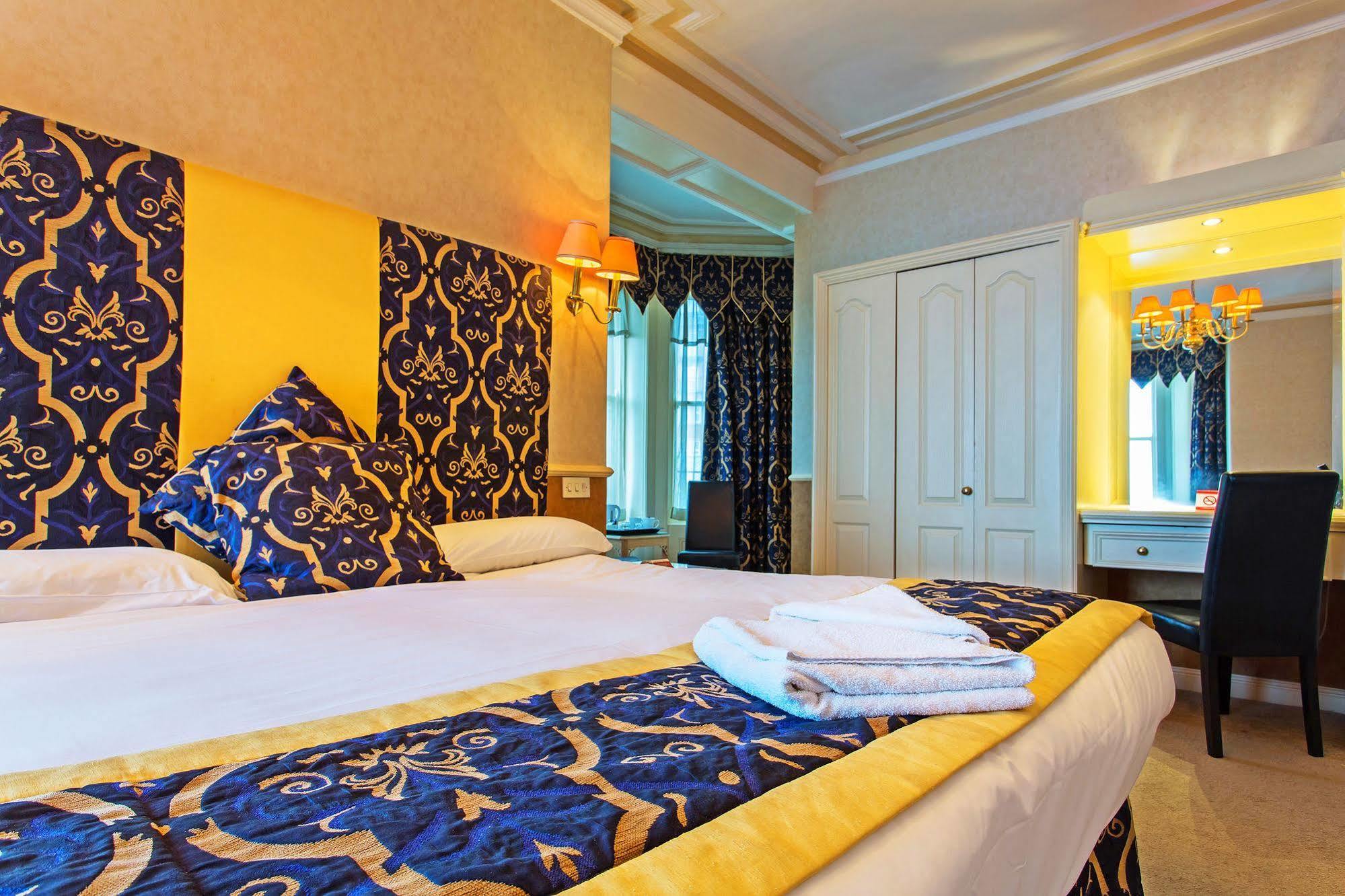 Hotel Clifton 3*